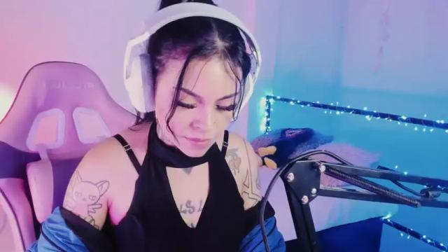 Image 7 of z_e_t_h_a Stream on Chaturbate on 16 months ago