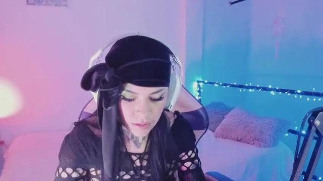 Image 2 of z_e_t_h_a Stream on Chaturbate on 16 months ago