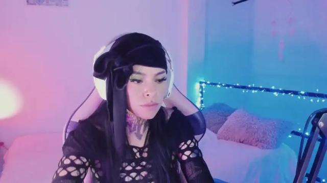 Image 4 of z_e_t_h_a Stream on Chaturbate on 16 months ago
