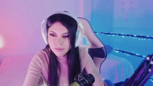 Image 2 of z_e_t_h_a Stream on Chaturbate on 15 months ago