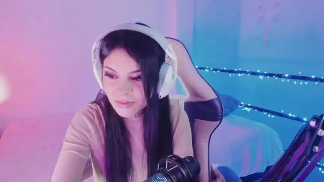Image 3 of z_e_t_h_a Stream on Chaturbate on 15 months ago