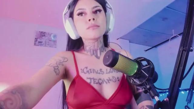 Image 8 of z_e_t_h_a Stream on Chaturbate on 15 months ago