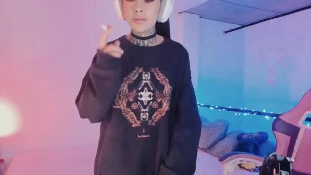 Image 2 of z_e_t_h_a Stream on Chaturbate on 15 months ago