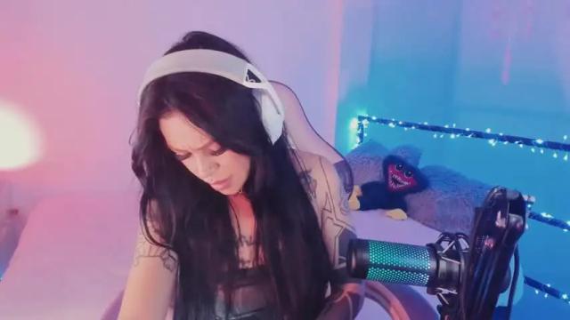 Image 6 of z_e_t_h_a Stream on Chaturbate on 15 months ago