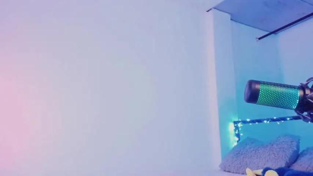 Image 4 of z_e_t_h_a Stream on Chaturbate on 15 months ago