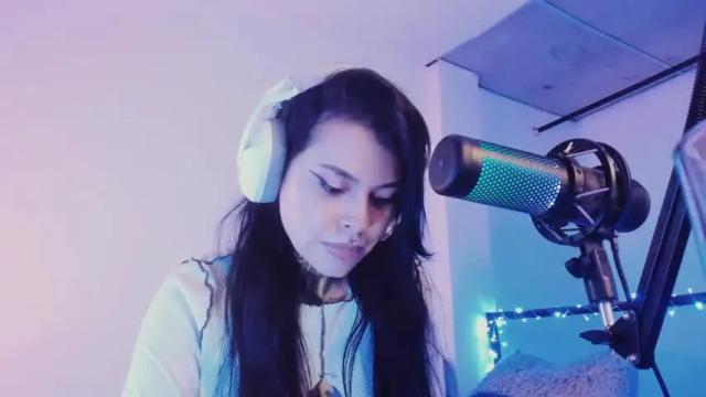 Image 2 of z_e_t_h_a Stream on Chaturbate on 15 months ago