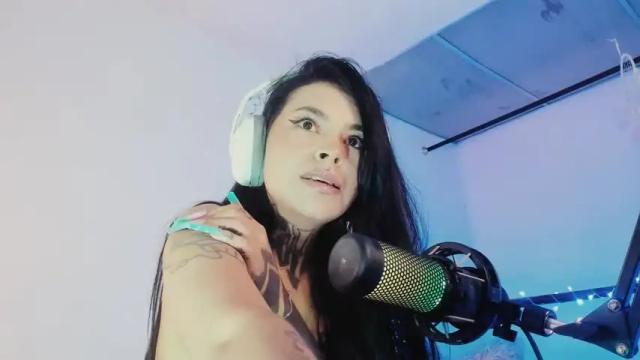 Image 3 of z_e_t_h_a Stream on Chaturbate on 15 months ago