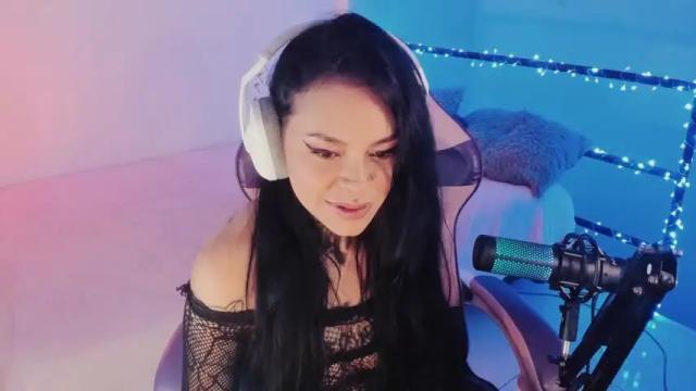 Image 2 of z_e_t_h_a Stream on Chaturbate on 15 months ago