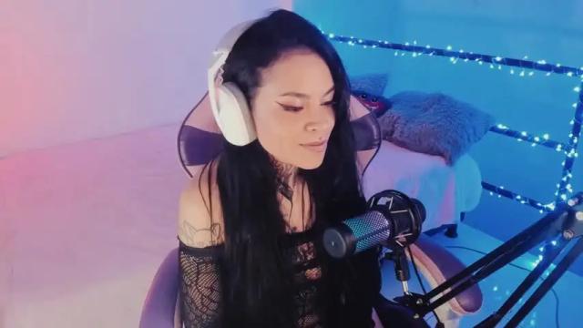 Image 4 of z_e_t_h_a Stream on Chaturbate on 15 months ago