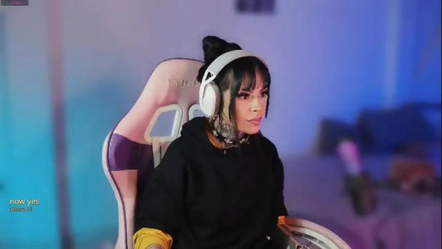 Image 2 of z_e_t_h_a Stream on Chaturbate on 2 months ago