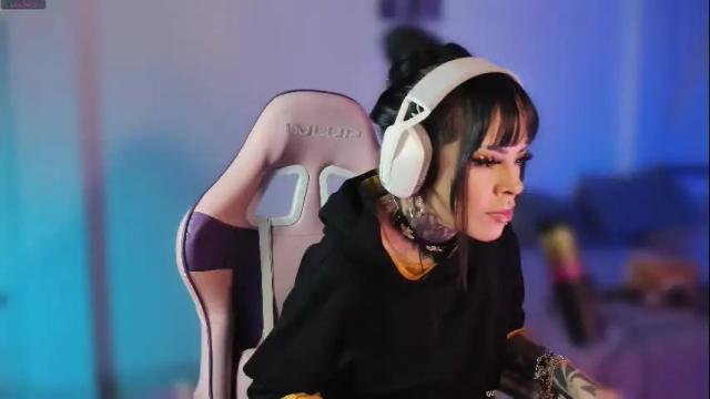 Image 3 of z_e_t_h_a Stream on Chaturbate on 2 months ago