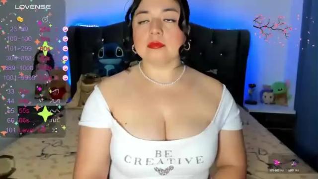 Image 4 of zafiira_1 Stream on Chaturbate on 13 months ago