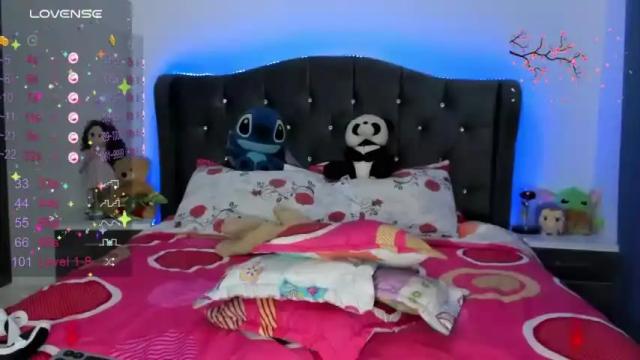 Image 8 of zafiira_1 Stream on Chaturbate on 12 months ago