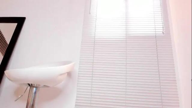 Image 2 of zafiiraa Stream on Chaturbate on 1 month ago