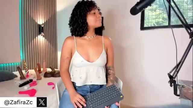 Image 4 of zafiiraa Stream on Chaturbate on 29 days ago