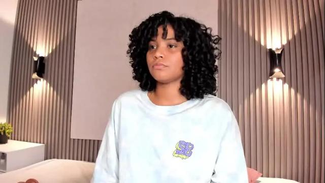 Image 10 of zafiiraa Stream on Chaturbate on 11 days ago