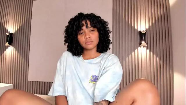 Image 6 of zafiiraa Stream on Chaturbate on 11 days ago