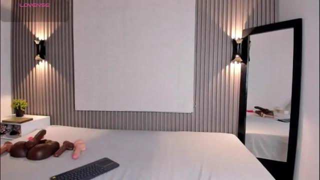 Image 3 of zafiiraa Stream on Chaturbate on 1 month ago