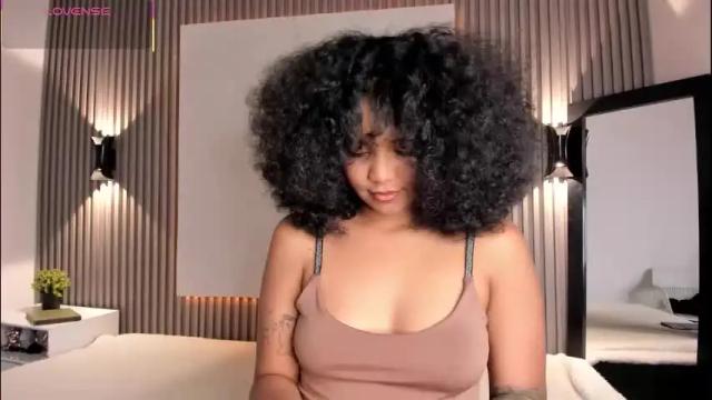Image 11 of zafiiraa Stream on Chaturbate on 1 month ago