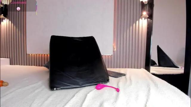 Image 7 of zafiiraa Stream on Chaturbate on 1 month ago