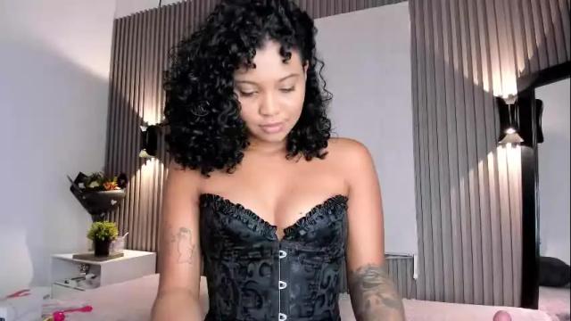 Image 12 of zafiiraa Stream on Chaturbate on 1 month ago