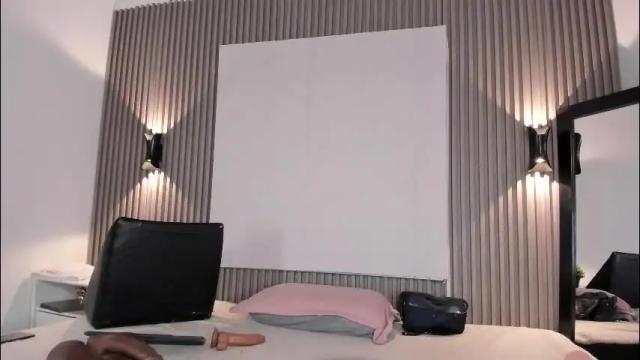 Image 11 of zafiiraa Stream on Chaturbate on 4 days ago