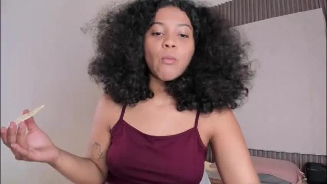 Image 12 of zafiiraa Stream on Chaturbate on 4 days ago