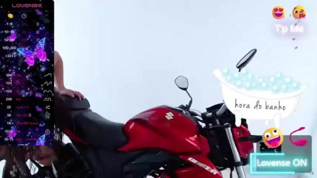 Image 6 of zafiro_wolf Stream on Chaturbate on 21 months ago