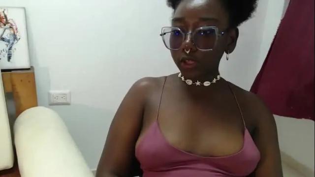 Image 4 of zahhysims Stream on Chaturbate on 7 months ago