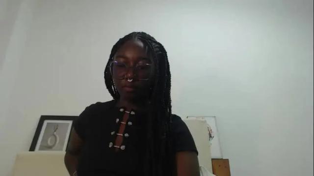 Image 2 of zahhysims Stream on Chaturbate on 8 months ago