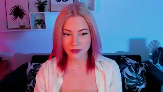 Image 4 of zairasmith Stream on Chaturbate on 16 months ago