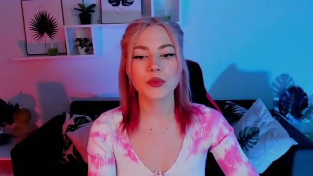 Image 7 of zairasmith Stream on Chaturbate on 16 months ago