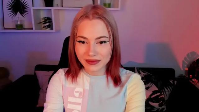 Image 4 of zairasmith Stream on Chaturbate on 15 months ago