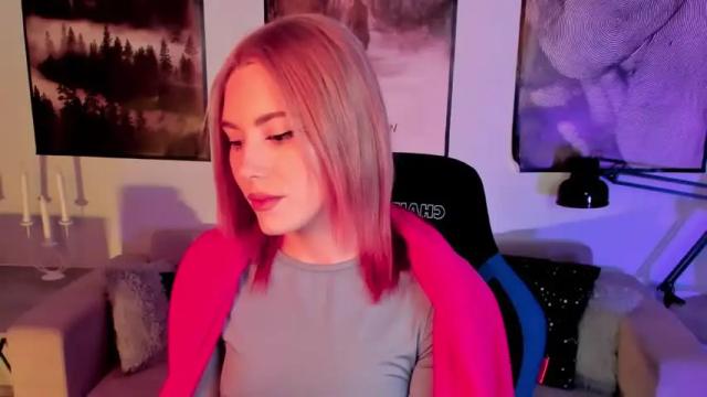Image 7 of zairasmith Stream on Chaturbate on 15 months ago