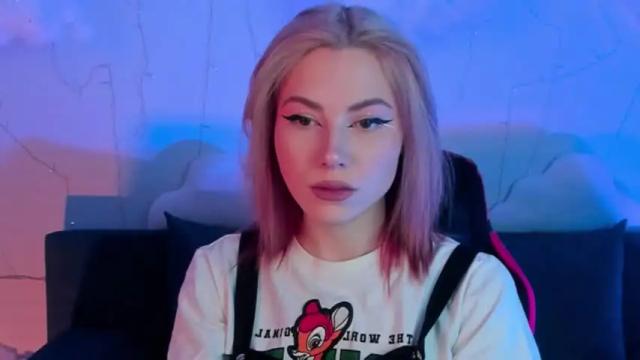 Image 3 of zairasmith Stream on Chaturbate on 15 months ago