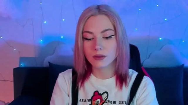 Image 4 of zairasmith Stream on Chaturbate on 15 months ago