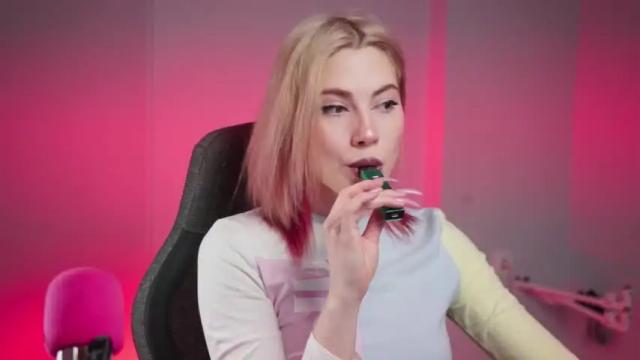 Image 3 of zairasmith Stream on Chaturbate on 15 months ago