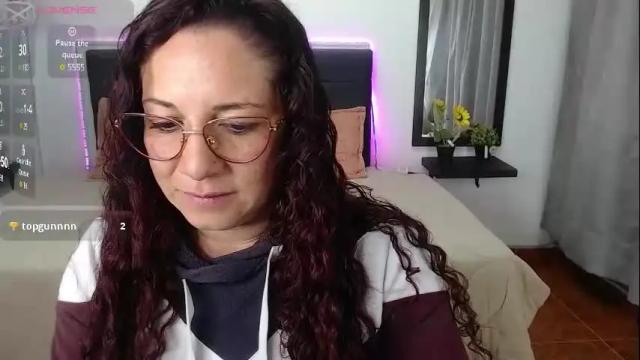 Image 4 of zamy_xx Stream on Chaturbate on 1 month ago