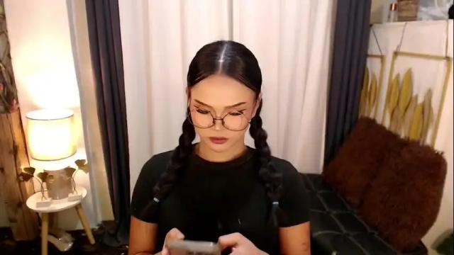 Image 10 of zaphiragoddess Stream on Chaturbate on 26 days ago