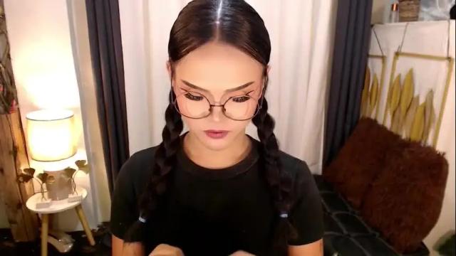 Image 3 of zaphiragoddess Stream on Chaturbate on 26 days ago