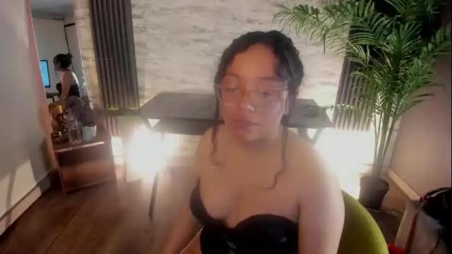 Image 12 of zara_bianco Stream on Chaturbate on 1 month ago