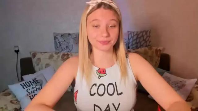 Image 8 of zara_bloempje Stream on Chaturbate on 14 months ago