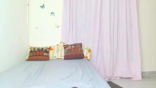 Image 2 of zara_lae Stream on Chaturbate on 15 months ago