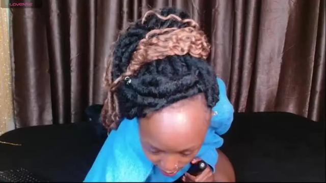 Image 7 of zara_lae Stream on Chaturbate on 4 months ago