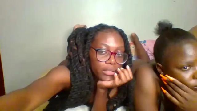 Image 11 of zara_lia Stream on Chaturbate on 18 months ago