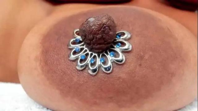 Image 2 of zara_lopez Stream on Chaturbate on 1 month ago