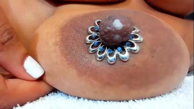 Image 2 of zara_lopez Stream on Chaturbate on 1 month ago