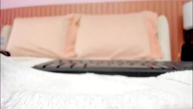 Image 7 of zara_lopez Stream on Chaturbate on 1 month ago