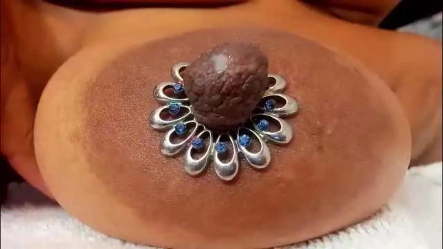 Image 3 of zara_lopez Stream on Chaturbate on 1 month ago