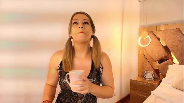 Image 10 of zarah_andrews Stream on Chaturbate on 7 days ago
